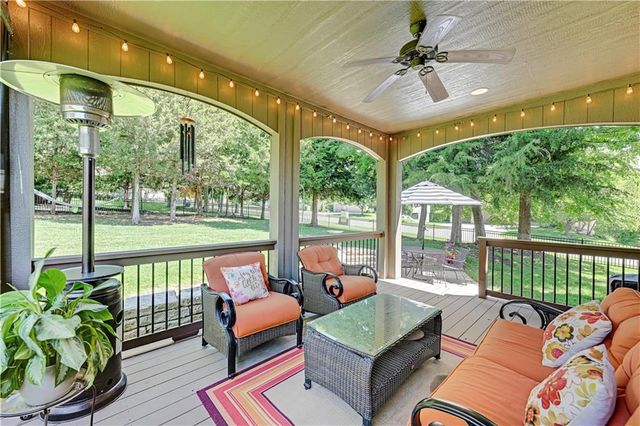 11562 S CARBONDALE Street, Olathe, KS 66061