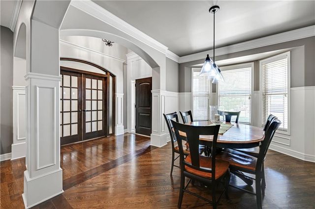 11562 S CARBONDALE Street, Olathe, KS 66061
