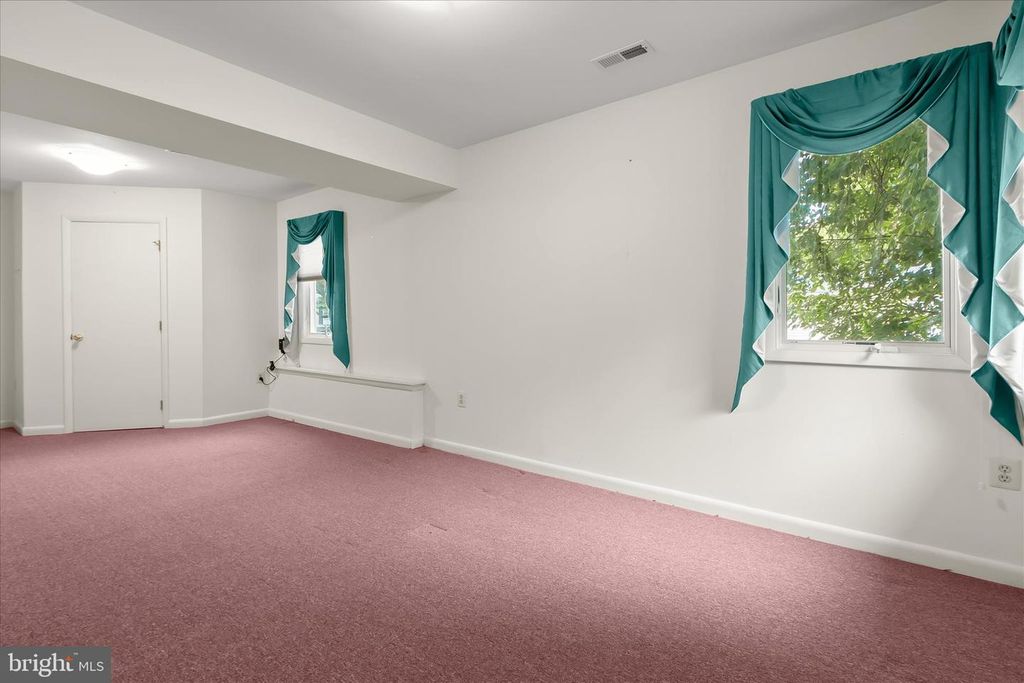 Image 46 of property listing at 6609 MCCAHILL TER, Laurel, MD 20707