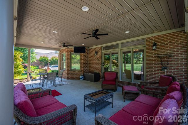 3740 Sand Wedge Drive, Gastonia, NC 28056