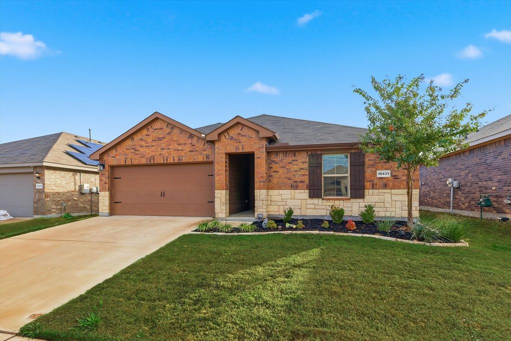 10431 Fort Cibolo Trail, Crowley, TX 76036