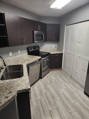 6292 NW 186th St 206, Hialeah, FL 33015