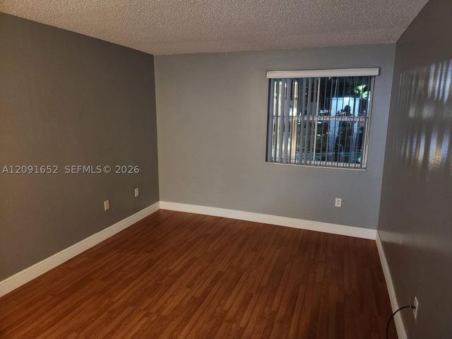 6292 NW 186th St 206, Hialeah, FL 33015
