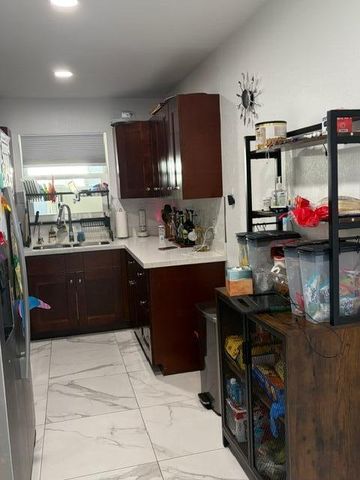 320 Winged Foot Road, Palm Springs, FL 33461