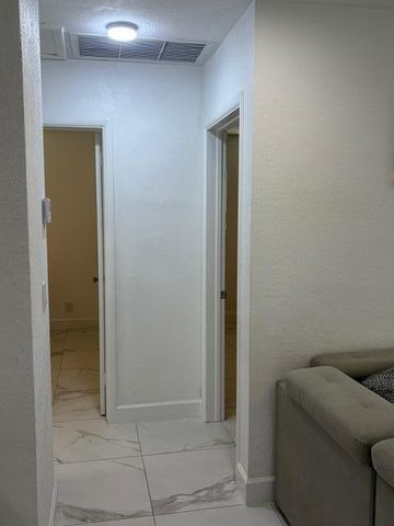 320 Winged Foot Road, Palm Springs, FL 33461