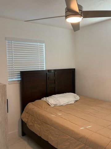 320 Winged Foot Road, Palm Springs, FL 33461