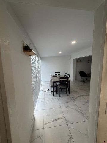 320 Winged Foot Road, Palm Springs, FL 33461