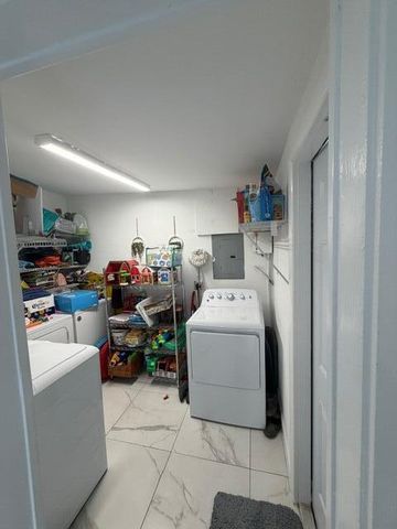 320 Winged Foot Road, Palm Springs, FL 33461