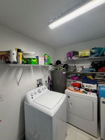 320 Winged Foot Road, Palm Springs, FL 33461