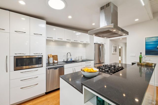 3 Stetson Ave, Corte Madera, CA 94925