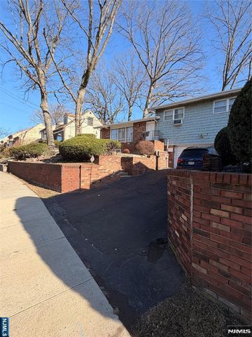 1032 Glen Road, Fort Lee, NJ 07024
