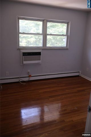 1032 Glen Road, Fort Lee, NJ 07024