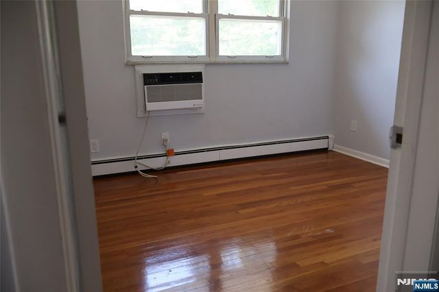 1032 Glen Road, Fort Lee, NJ 07024