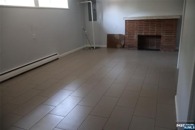 1032 Glen Road, Fort Lee, NJ 07024