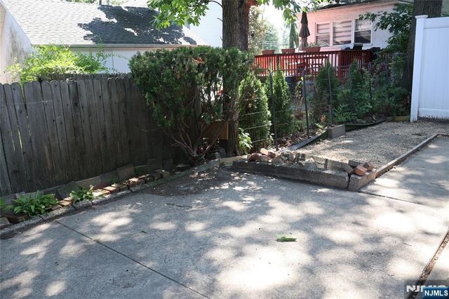 1032 Glen Road, Fort Lee, NJ 07024