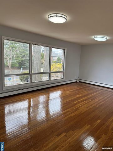 1032 Glen Road, Fort Lee, NJ 07024