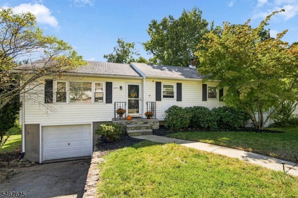 635 Bensel Dr, Mount Arlington Boro, NJ 07850 — photo 2