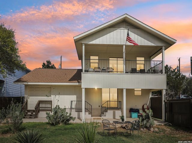 127 Cedar Tree Ln, Canyon Lake, TX 78133