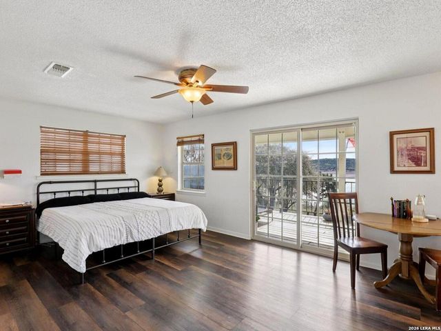 127 Cedar Tree Ln, Canyon Lake, TX 78133