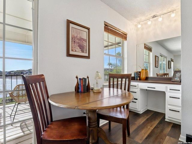 127 Cedar Tree Ln, Canyon Lake, TX 78133