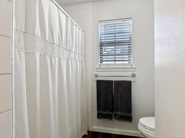 127 Cedar Tree Ln, Canyon Lake, TX 78133