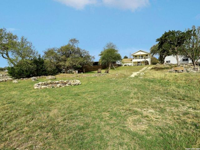 127 Cedar Tree Ln, Canyon Lake, TX 78133