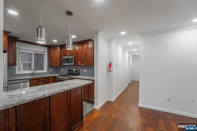 157 Roosevelt Avenue 1, Jersey City, NJ 07304
