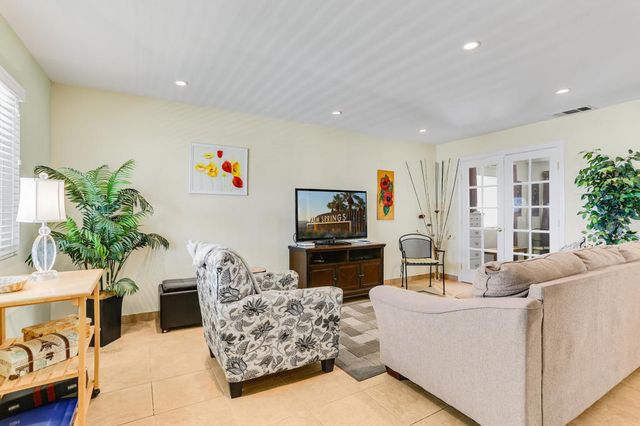 1830 N Mira Loma Way, Palm Springs, CA 92262