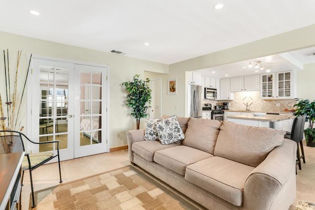 1830 N Mira Loma Way, Palm Springs, CA 92262