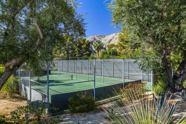 1830 N Mira Loma Way, Palm Springs, CA 92262