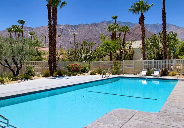 1830 N Mira Loma Way, Palm Springs, CA 92262