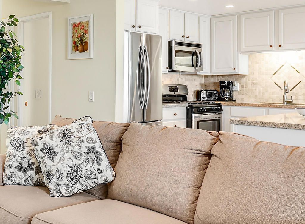 1830 N Mira Loma Way, Palm Springs, CA 92262
