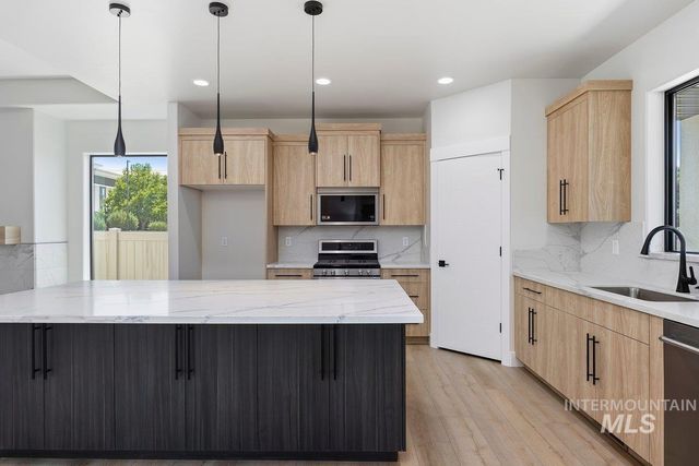 517 Canyon Falls Dr., Twin Falls, ID 83301