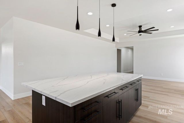 517 Canyon Falls Dr., Twin Falls, ID 83301