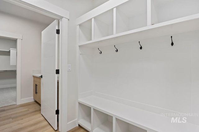 517 Canyon Falls Dr., Twin Falls, ID 83301