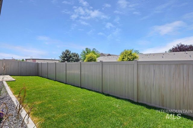 517 Canyon Falls Dr., Twin Falls, ID 83301