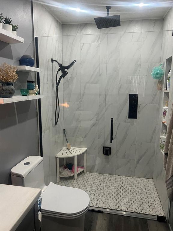 Image 8 of property listing at 4224 E BIRD STREET, Tampa, FL 33617