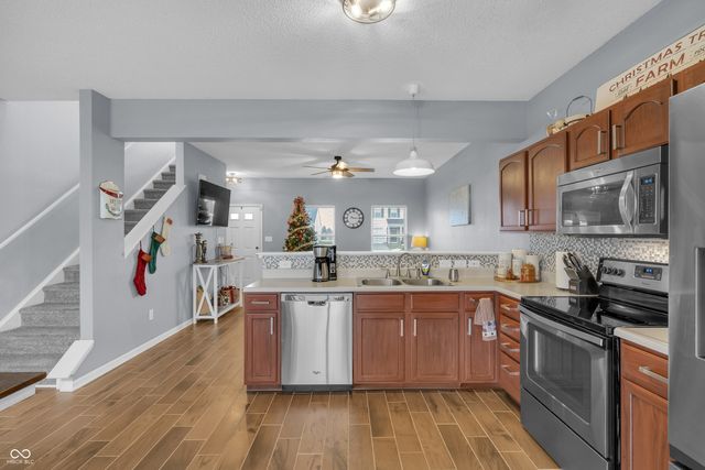 6432 Green Grass Lane, Whitestown, IN 46075