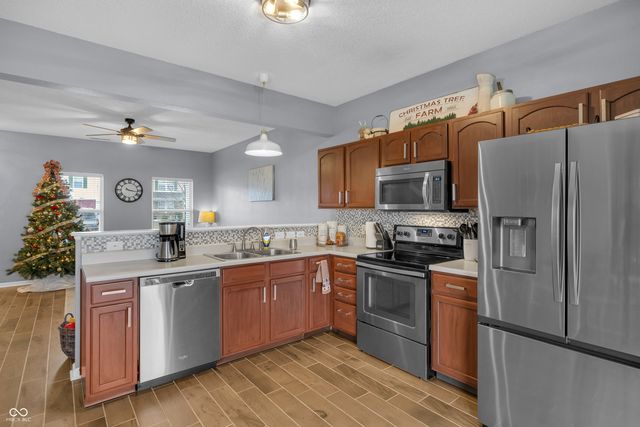 6432 Green Grass Lane, Whitestown, IN 46075