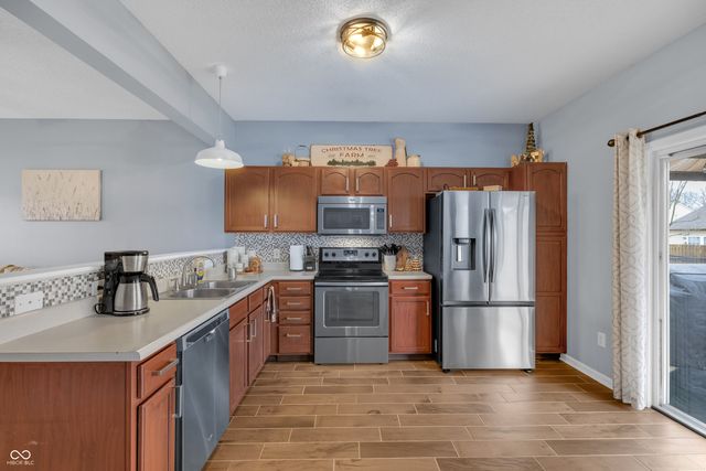 6432 Green Grass Lane, Whitestown, IN 46075