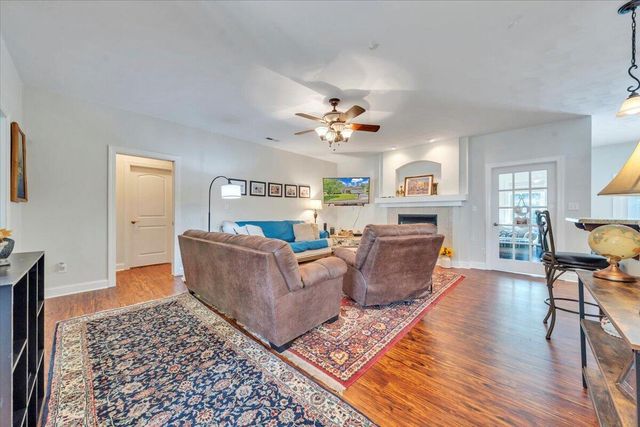 5914 Crumpacker DR, Roanoke, VA 24012