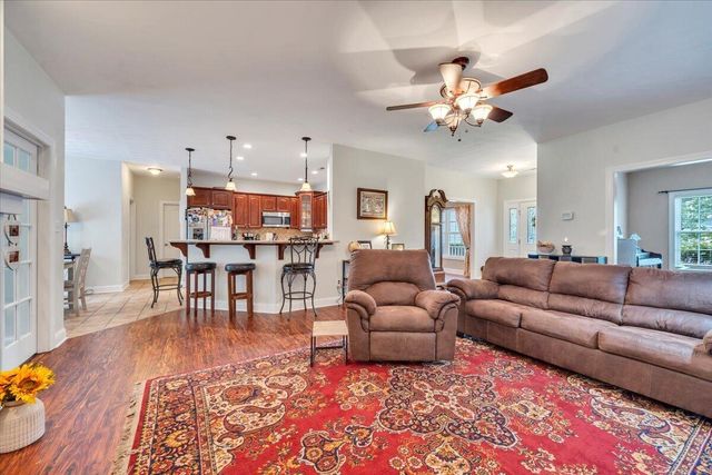 5914 Crumpacker DR, Roanoke, VA 24012