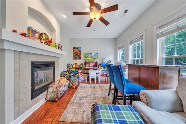 5914 Crumpacker DR, Roanoke, VA 24012