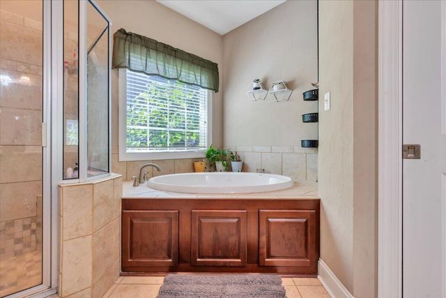 5914 Crumpacker DR, Roanoke, VA 24012