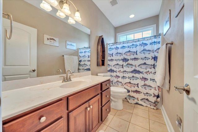 5914 Crumpacker DR, Roanoke, VA 24012