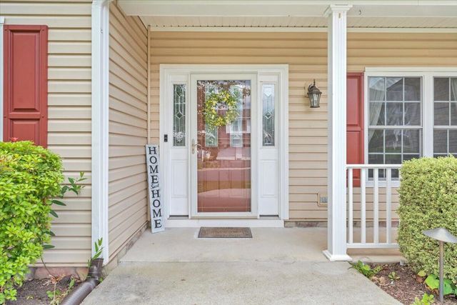 5914 Crumpacker DR, Roanoke, VA 24012