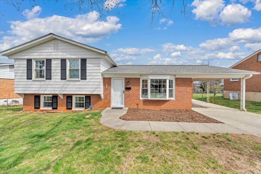 5715 Santa Anita TER, Roanoke, VA 24012
