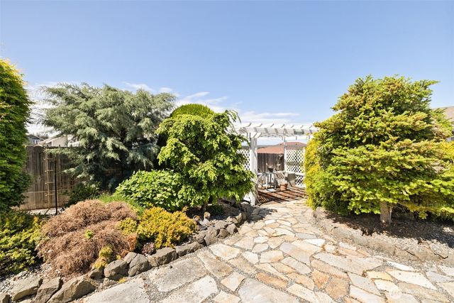 40 Coral Drive, Sequim, WA 98382