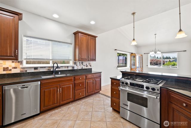40 Coral Drive, Sequim, WA 98382