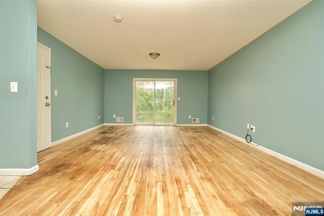 711 S 11th Street, Newark, NJ 07103